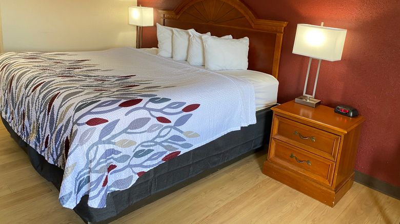 <b>Red Roof Inn Wheelersburg Room</b>. Images powered by <a href="https://www.leonardoworldwide.com/" title="Leonardo Worldwide" target="_blank">Leonardo</a>.