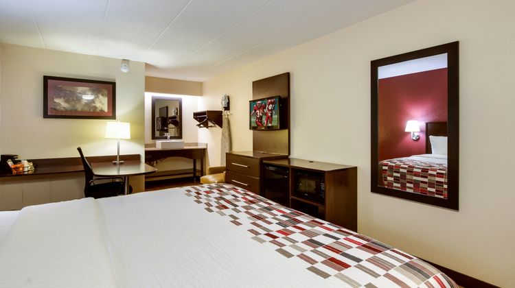 Red Roof Inn Grand Rapids Airport Room