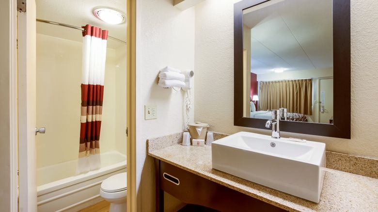 <b>Red Roof Inn Grand Rapids Airport Room</b>. Images powered by <a href="https://www.leonardoworldwide.com/" title="Leonardo Worldwide" target="_blank">Leonardo</a>.
