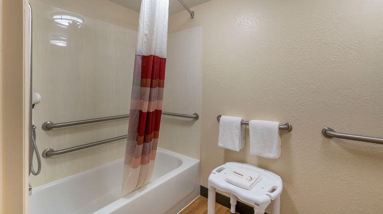 Red Roof Inn Detroit-Roseville/St Clair Room
