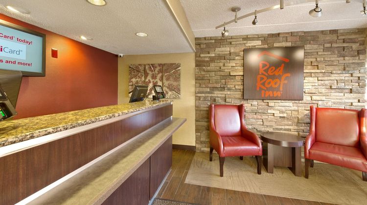 Red Roof Inn Detroit-Roseville/St Clair Lobby