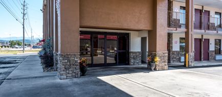 Red Roof Inn & Suites Pigeon Forge Pkwy Exterior