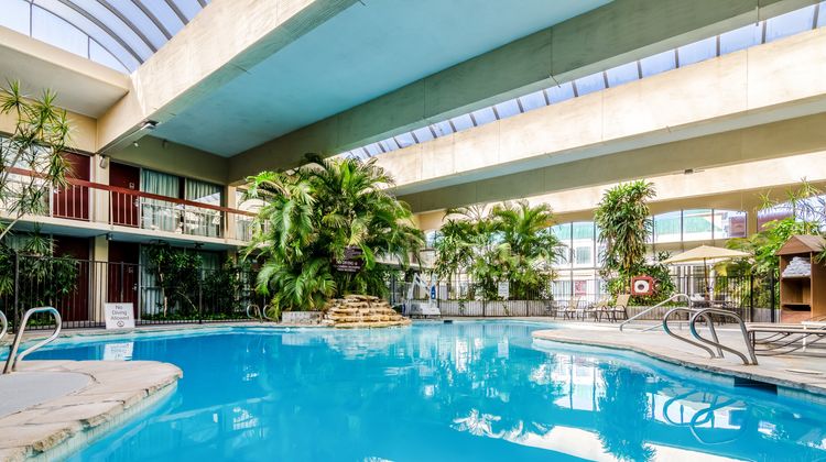 Red Roof PLUS+ Wichita East Pool