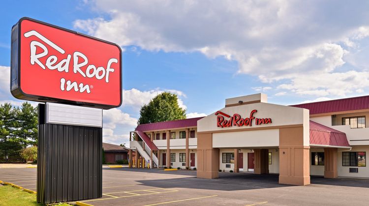 Red Roof Inn Marietta Exterior