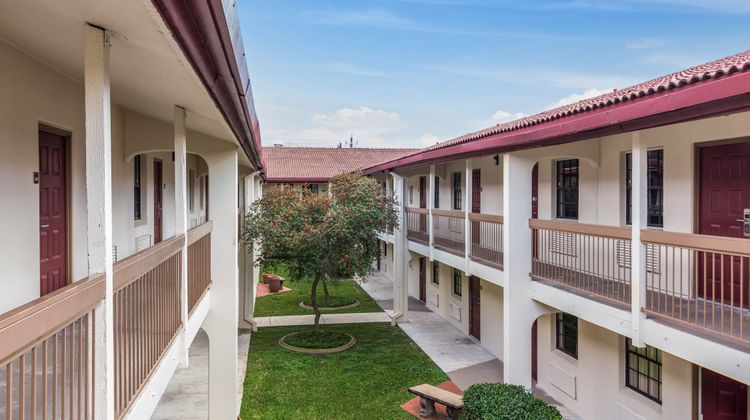 Red Roof Inn Houston East - I-10 Exterior