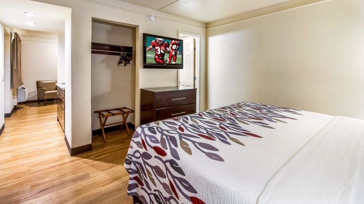 Red Roof Inn Houston East - I-10 Suite