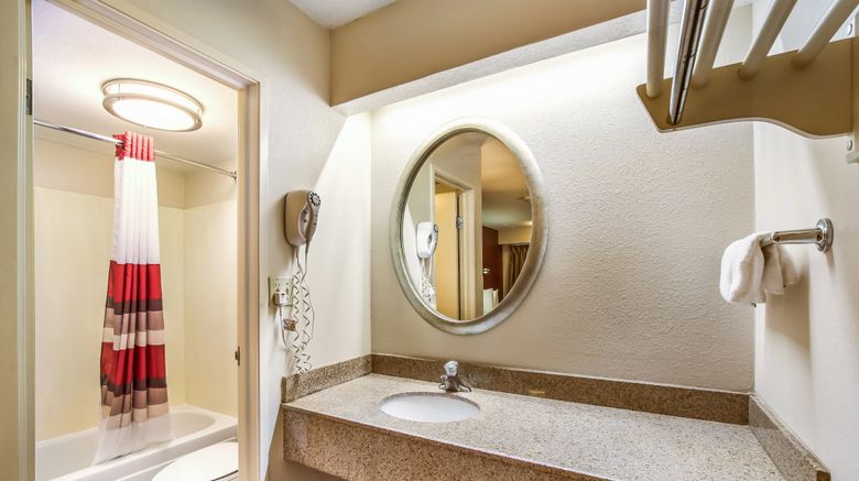 <b>Red Roof Inn Detroit - Plymouth/Canton Room</b>. Images powered by <a href="https://www.leonardoworldwide.com/" title="Leonardo Worldwide" target="_blank">Leonardo</a>.