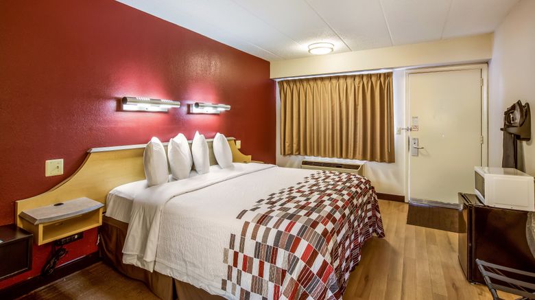 <b>Red Roof Inn Detroit - Plymouth/Canton Room</b>. Images powered by <a href="https://www.leonardoworldwide.com/" title="Leonardo Worldwide" target="_blank">Leonardo</a>.