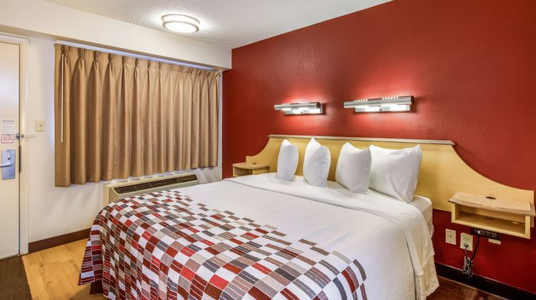 Red Roof Inn Detroit - Plymouth/Canton Room