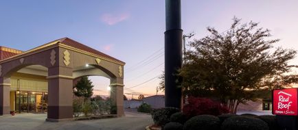 Red Roof Inn & Suites Oxford Exterior