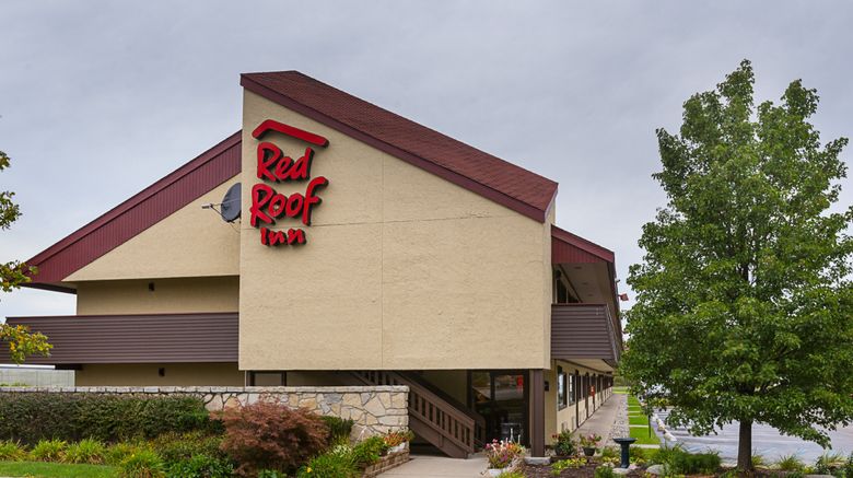 Red Roof Inn Lansing West - MSU Exterior. Images powered by <a href="https://www.leonardoworldwide.com" target="_blank" rel="noopener">Leonardo</a>.