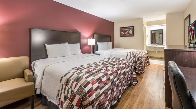 Red Roof Inn Indianapolis – Castleton Room