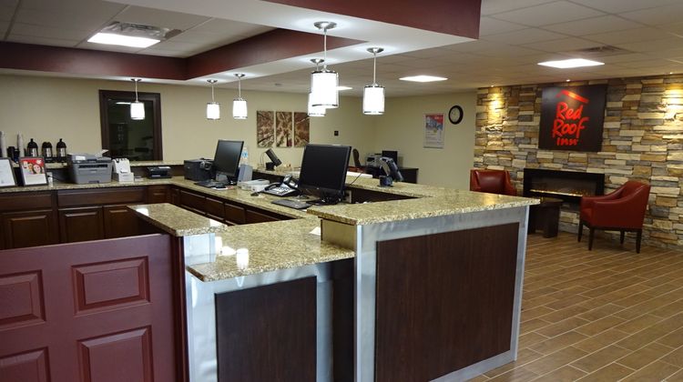 Red Roof Inn Indianapolis – Castleton Lobby