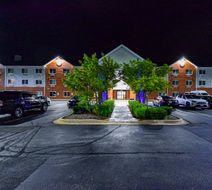 Holiday Inn Express Exterior
