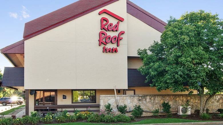 Red Roof Inn Canton Exterior. Images powered by <a href="https://www.leonardoworldwide.com" target="_blank" rel="noopener">Leonardo</a>.