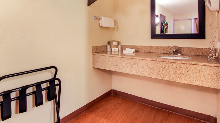 Red Roof Inn Detroit - Troy Room