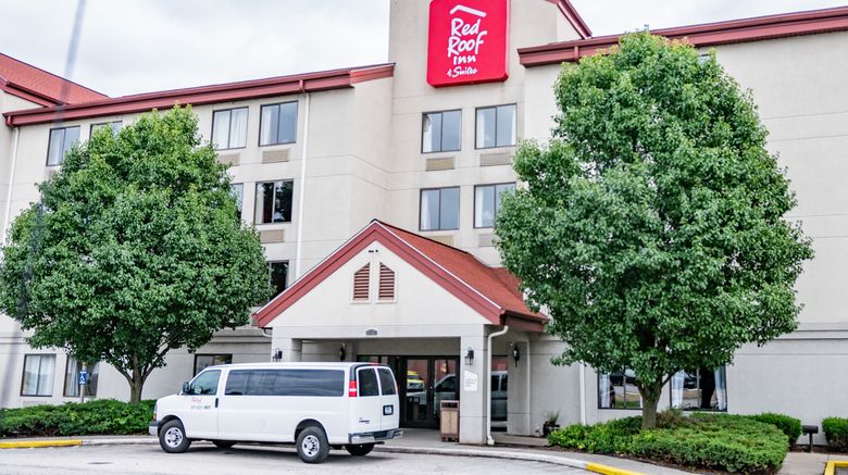 Red Roof Inn  and  Suites Indianapolis Arprt Exterior. Images powered by <a href="https://www.leonardoworldwide.com" target="_blank" rel="noopener">Leonardo</a>.