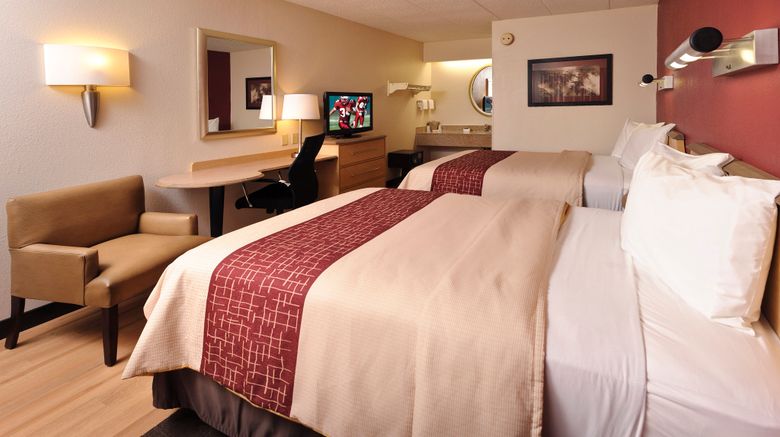 <b>Red Roof Inn Parkersburg Room</b>. Images powered by <a href="https://www.leonardoworldwide.com/" title="Leonardo Worldwide" target="_blank">Leonardo</a>.