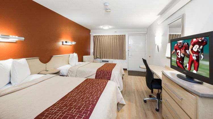 Red Roof Inn Parkersburg Room