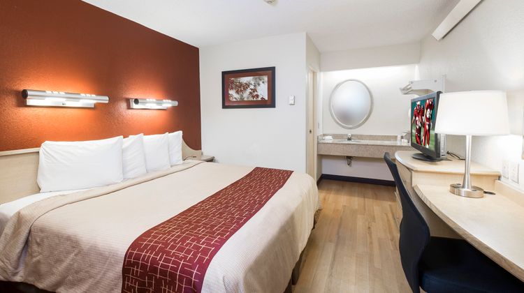 Red Roof Inn Parkersburg Room