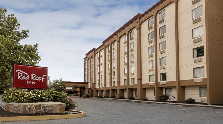 <b>Red Roof Inn Hartford - New Britain Exterior</b>. Images powered by <a href="https://www.leonardoworldwide.com/" title="Leonardo Worldwide" target="_blank">Leonardo</a>.