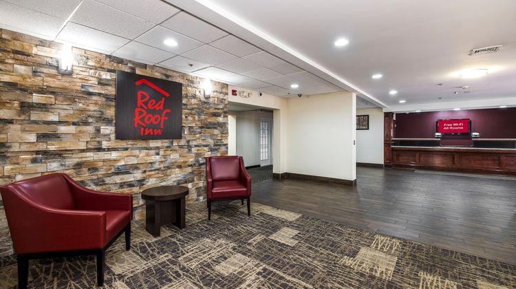 Red Roof Inn Hartford - New Britain Lobby