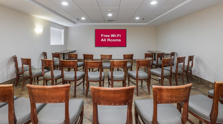 <b>Red Roof Inn Hartford - New Britain Meeting</b>. Images powered by <a href="https://www.leonardoworldwide.com/" title="Leonardo Worldwide" target="_blank">Leonardo</a>.