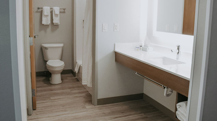 Holiday Inn Express Lincoln South Room