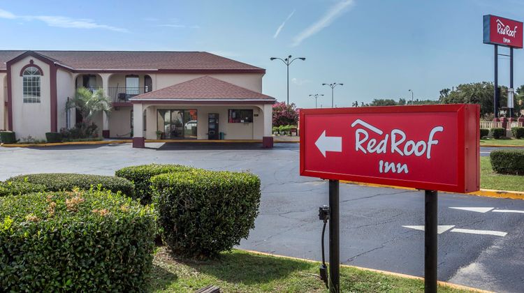Red Roof Inn Sumter Exterior