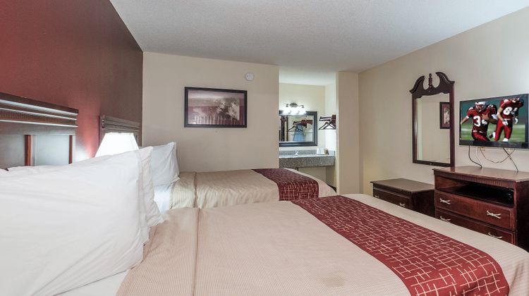 Red Roof Inn Chipley Room