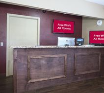 Red Roof Inn Chipley Lobby