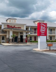 Red Roof Inn & Suites Calhoun
