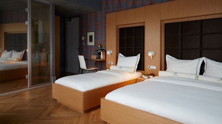 Amadi Park Hotel Room
