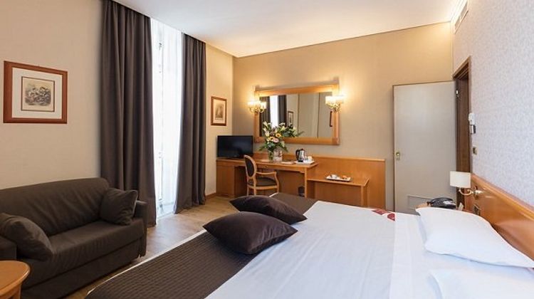Hotel Concord Room