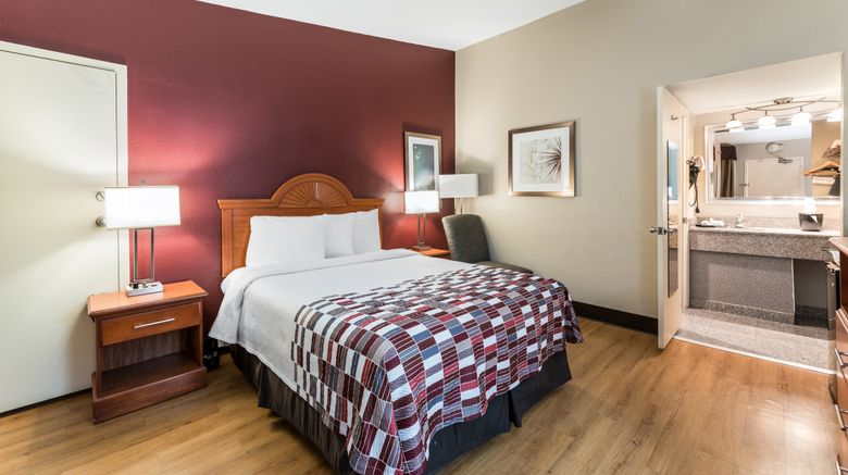 <b>Red Roof Inn Morton Grove Room</b>. Images powered by <a href="https://www.leonardoworldwide.com/" title="Leonardo Worldwide" target="_blank">Leonardo</a>.