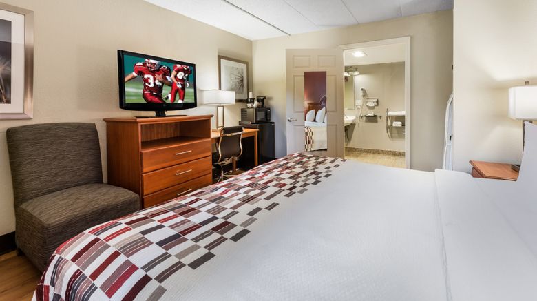<b>Red Roof Inn Morton Grove Room</b>. Images powered by <a href="https://www.leonardoworldwide.com/" title="Leonardo Worldwide" target="_blank">Leonardo</a>.