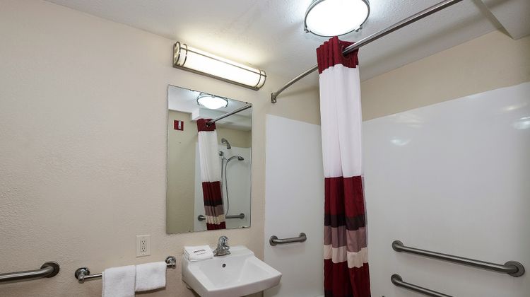 Red Roof Inn Columbus East-Reynoldsburg Room