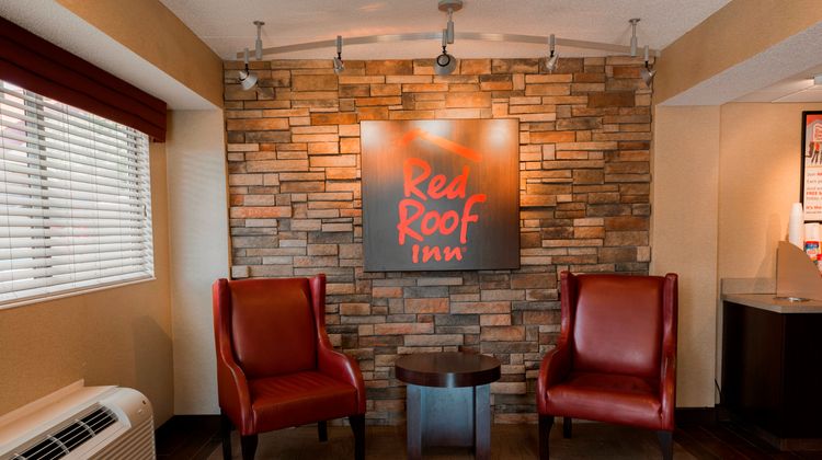 Red Roof Inn Rockford East - Casino Lobby