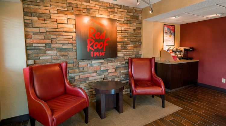 Red Roof Inn Rockford East - Casino Lobby