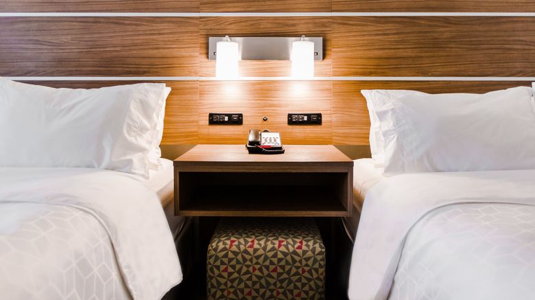 <b>Holiday Inn Express/Stes West Edmonton Room</b>. Images powered by <a href="https://www.leonardoworldwide.com/" title="Leonardo Worldwide" target="_blank">Leonardo</a>.