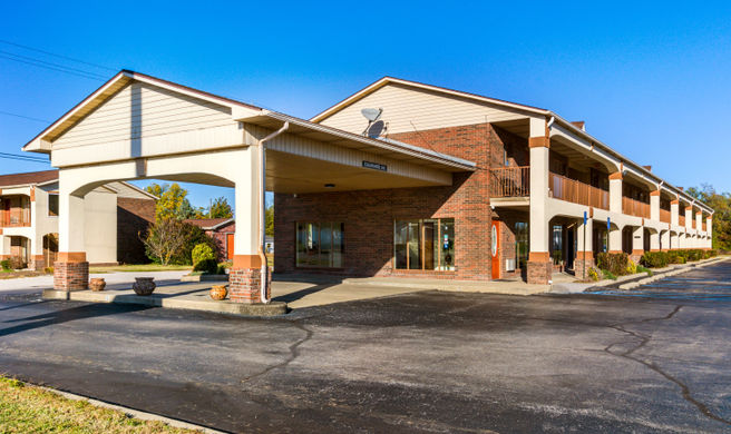 Red Roof Inn Vincennes Exterior