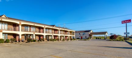Red Roof Inn Vincennes Exterior