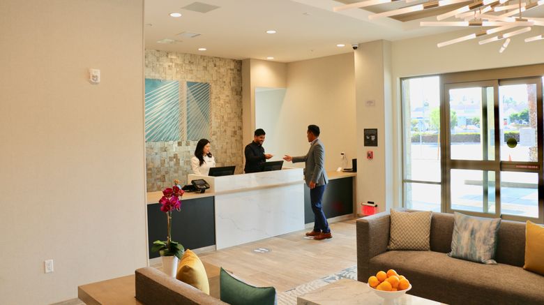 <b>Staybridge Suites Long Beach Airport Lobby</b>. Images powered by <a href="https://www.leonardoworldwide.com/" title="Leonardo Worldwide" target="_blank">Leonardo</a>.
