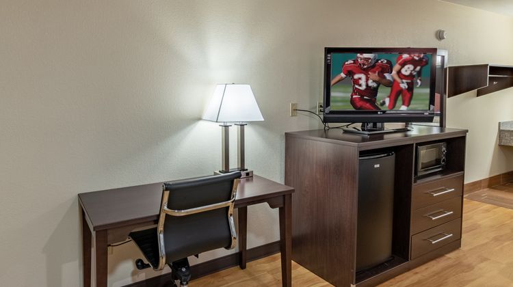Red Roof Inn Buffalo, TX Room