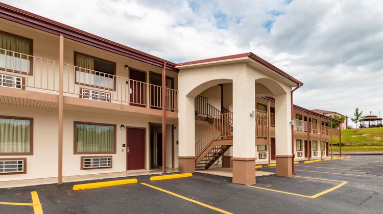 Red Roof Inn Buffalo, TX Exterior