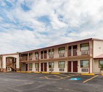 Red Roof Inn Buffalo, TX Exterior