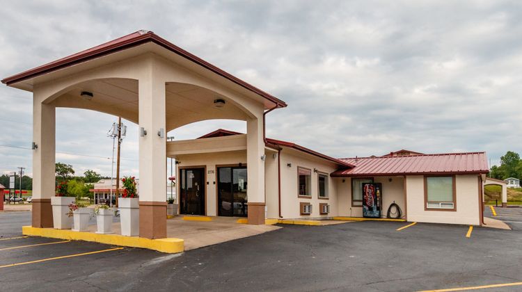 Red Roof Inn Buffalo, TX Exterior