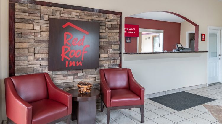 Red Roof Inn Buffalo, TX Lobby