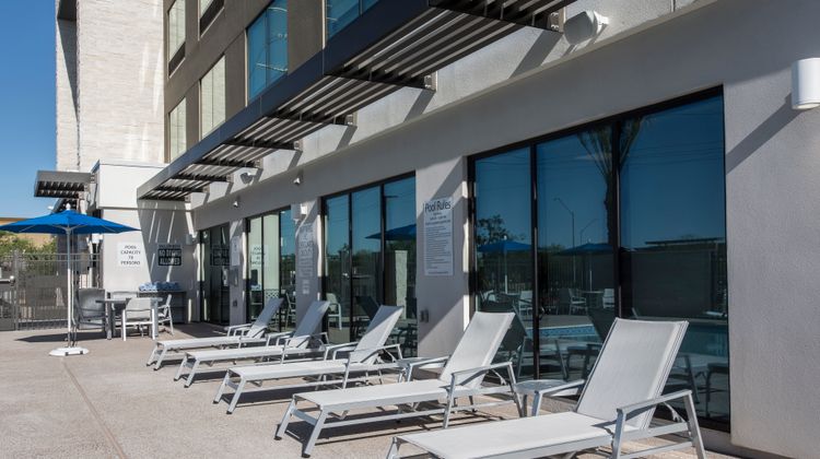Holiday Inn Express & Stes Happy Valley Pool