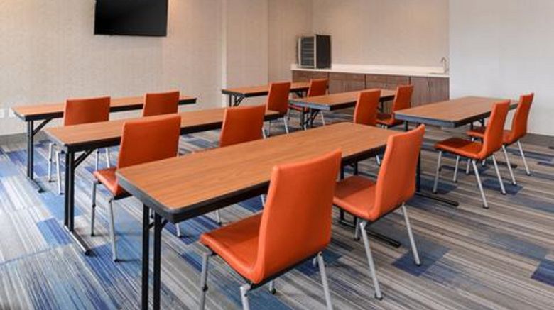 <b>Holiday Inn Express & Suites Gainesville Meeting</b>. Images powered by <a href="https://www.leonardoworldwide.com/" title="Leonardo Worldwide" target="_blank">Leonardo</a>.